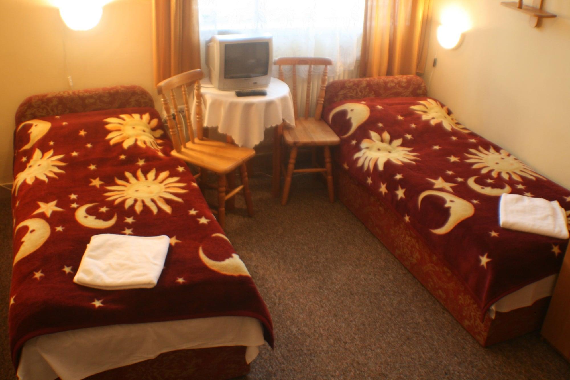 Hotel Daisy Budget クラクフ エクステリア 写真