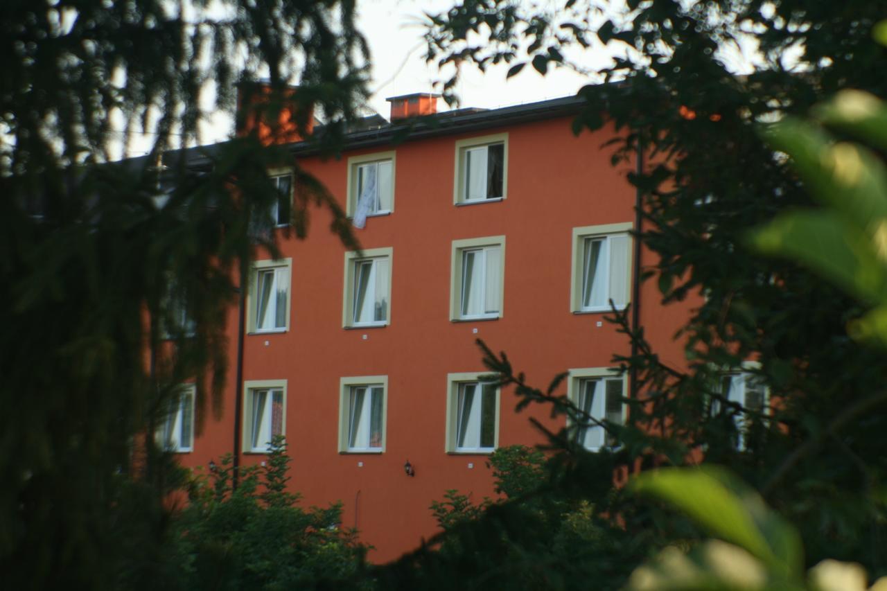 Hotel Daisy Budget クラクフ エクステリア 写真